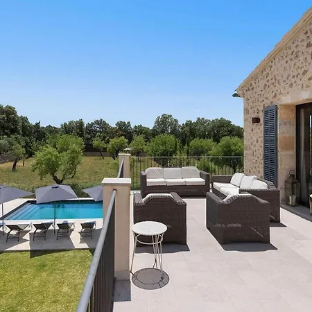 Vakantiehuis Beautiful With Pool